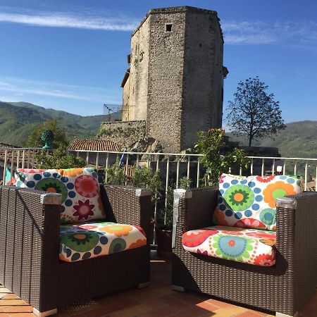 Stanza Privata In Attico Con Terrazza - Lakeholiday It Кастель-ді-Тора Екстер'єр фото