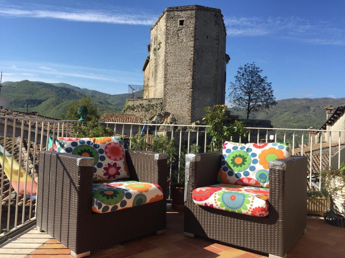 Stanza Privata In Attico Con Terrazza - Lakeholiday It Кастель-ді-Тора Екстер'єр фото