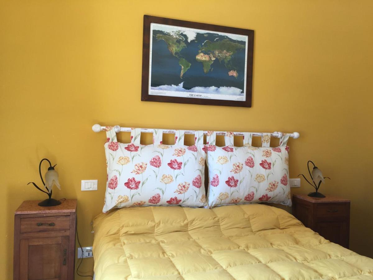Stanza Privata In Attico Con Terrazza - Lakeholiday It Кастель-ді-Тора Екстер'єр фото