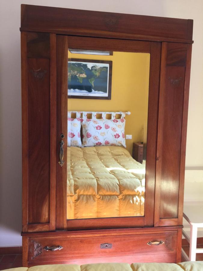 Stanza Privata In Attico Con Terrazza - Lakeholiday It Кастель-ді-Тора Екстер'єр фото